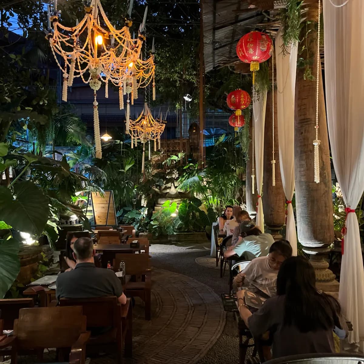 The FACES Gallery & Gastro Bar — photo 1